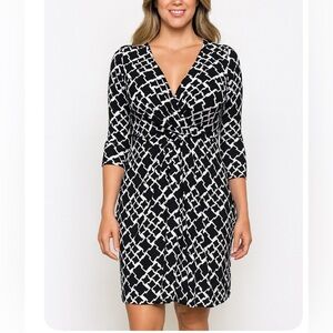 WHBM Women's Elbow Sleeve Geometric Print Wrap Dress black & white SZ 4